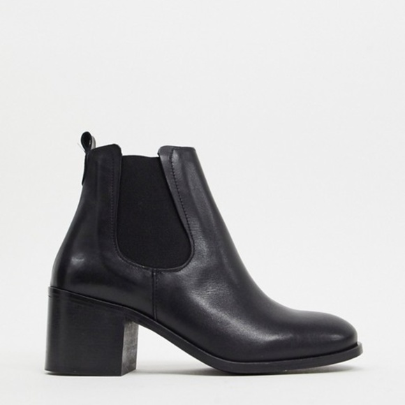 depp leather heeled chelsea boots